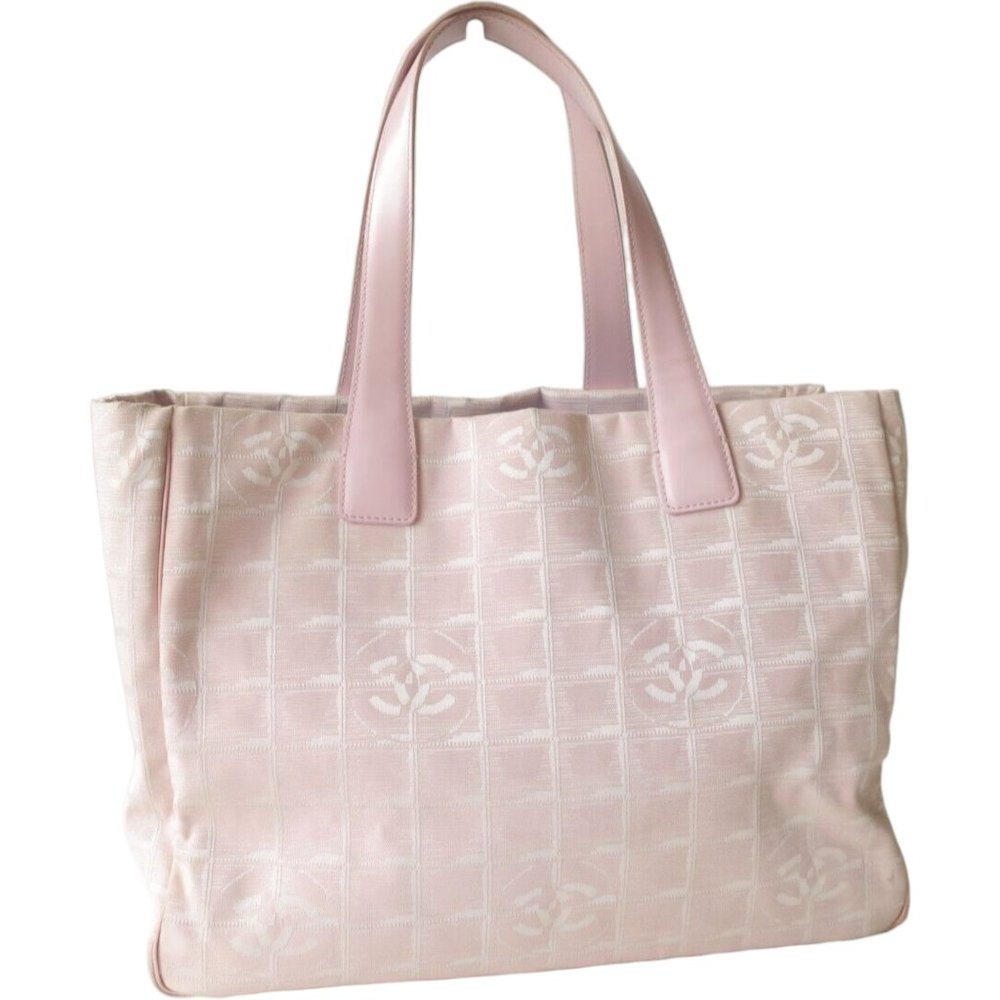 335149F V Chanel Tote Bag Pink Nylon